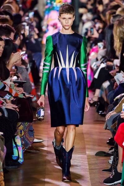 Look 22